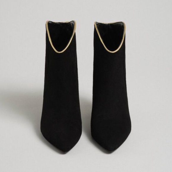 TWINSET LUXURY MILANO Suede Ankle Boots(size 6)|*SCULPTED HEEL-DRESS UP or DOWN* - Picture 3 of 16